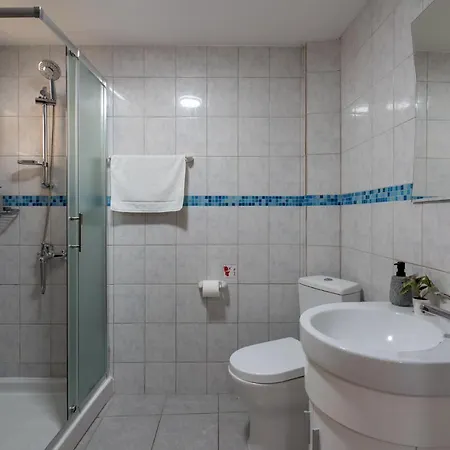 Laurel 2-bedroom In 아파트 라르나카