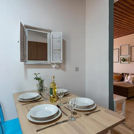 Laurel 2-bedroom In * ラルナカ