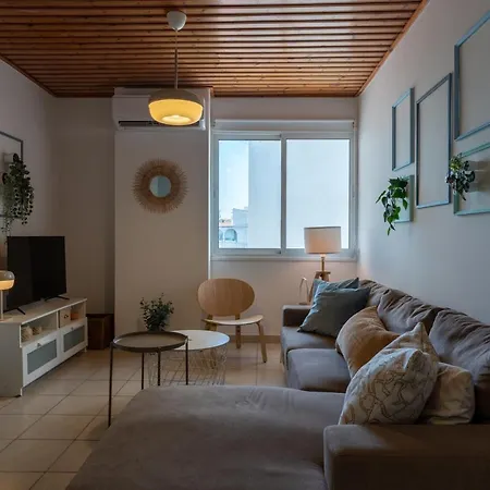アパート Laurel 2-bedroom In *